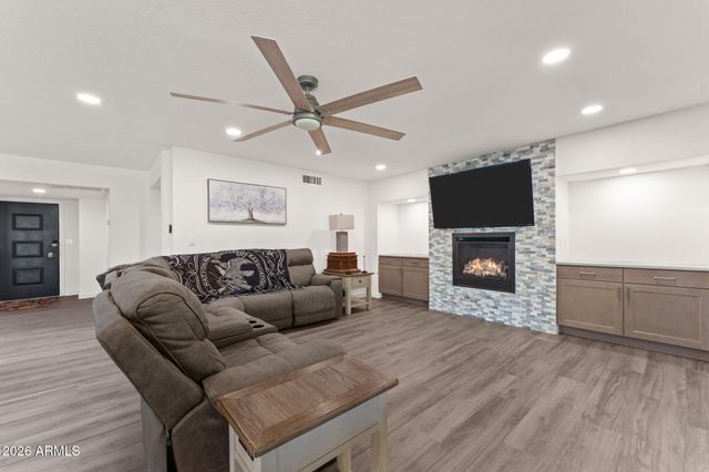 7611 E PASADENA Avenue, Scottsdale, AZ 85250