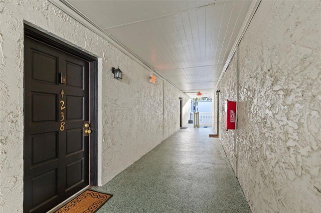 4611 W NORTH B STREET 238, Tampa, FL 33609