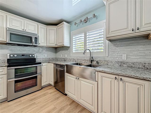 2900 PARK STREET N, St Petersburg, FL 33710