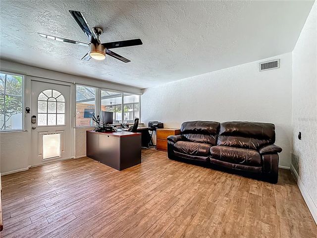 2900 PARK STREET N, St Petersburg, FL 33710