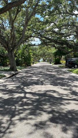 2900 PARK STREET N, St Petersburg, FL 33710