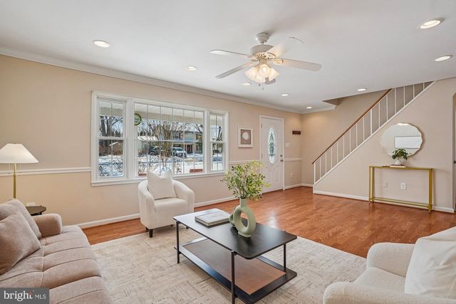 13302 PENNYPACKER LN, Fairfax, VA 22033