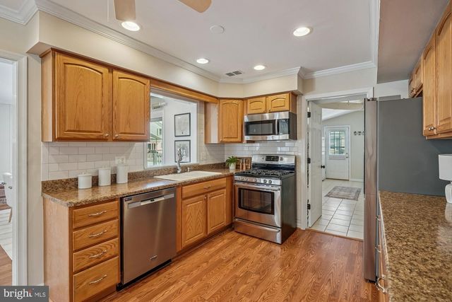 13302 PENNYPACKER LN, Fairfax, VA 22033