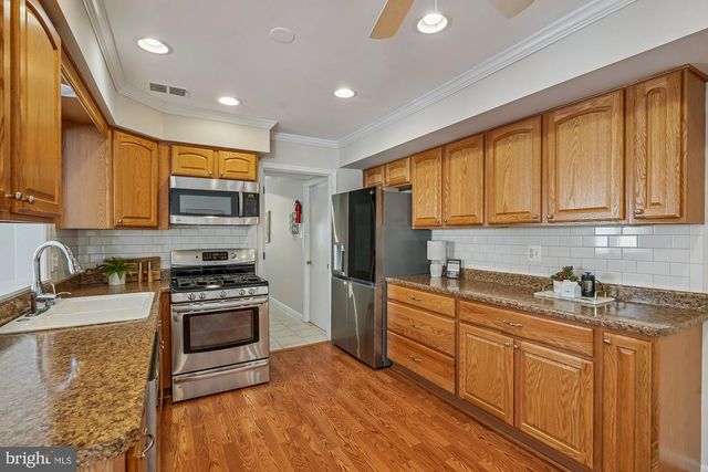 13302 PENNYPACKER LN, Fairfax, VA 22033