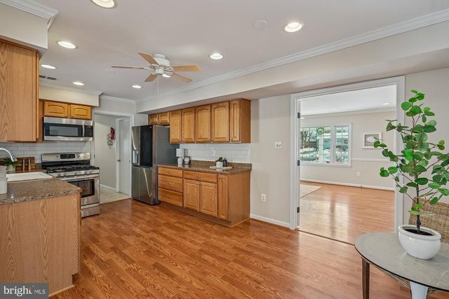 13302 PENNYPACKER LN, Fairfax, VA 22033