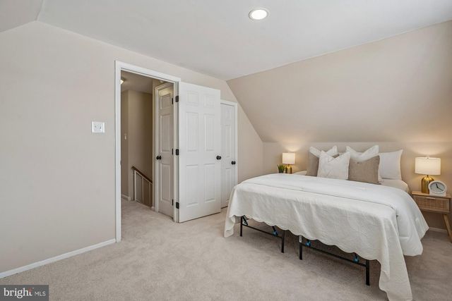 13302 PENNYPACKER LN, Fairfax, VA 22033