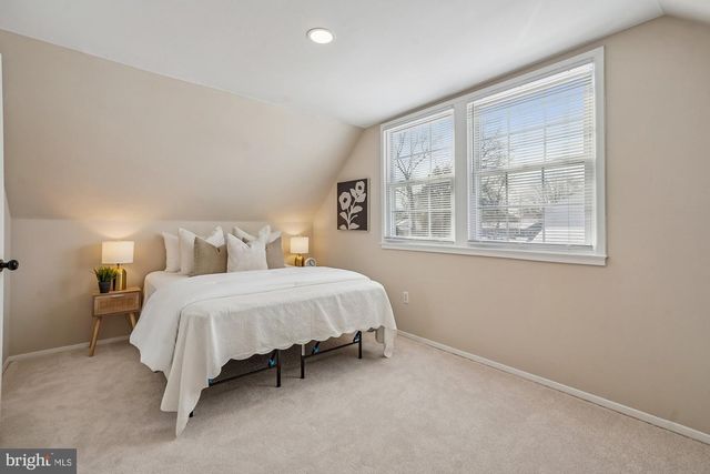 13302 PENNYPACKER LN, Fairfax, VA 22033