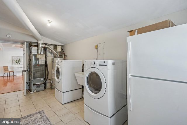 13302 PENNYPACKER LN, Fairfax, VA 22033