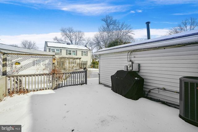 13302 PENNYPACKER LN, Fairfax, VA 22033