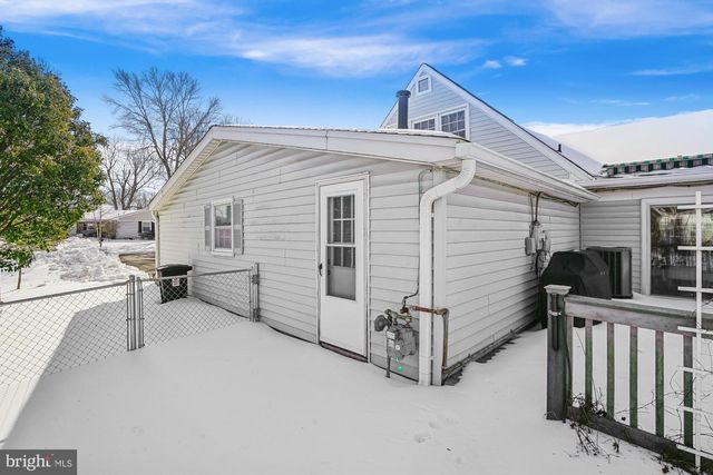 13302 PENNYPACKER LN, Fairfax, VA 22033