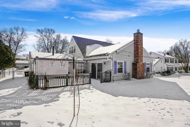 13302 PENNYPACKER LN, Fairfax, VA 22033