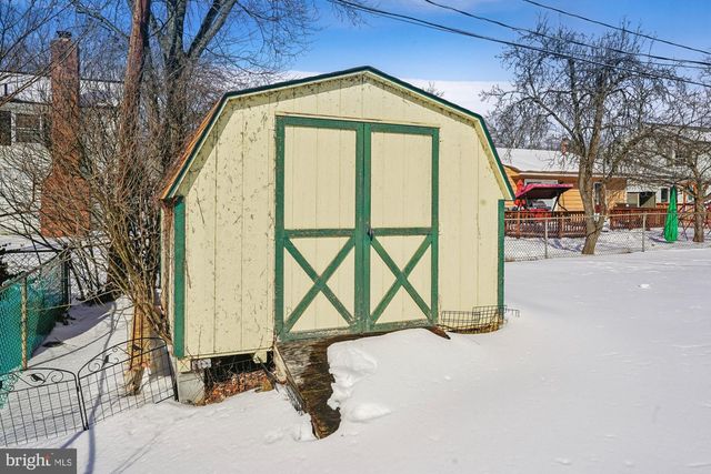 13302 PENNYPACKER LN, Fairfax, VA 22033