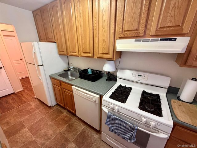 151-35 84th Street 2J, Howard Beach, NY 11414
