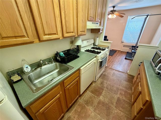 151-35 84th Street 2J, Howard Beach, NY 11414