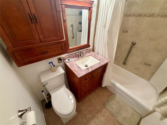 151-35 84th Street 2J, Howard Beach, NY 11414