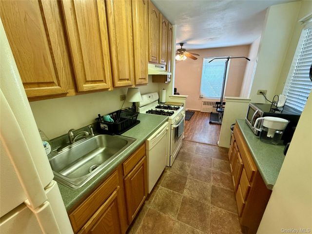 151-35 84th Street 2J, Howard Beach, NY 11414