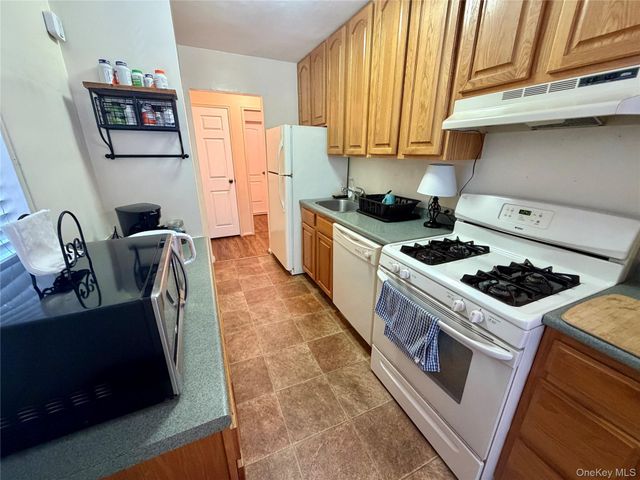 151-35 84th Street 2J, Howard Beach, NY 11414