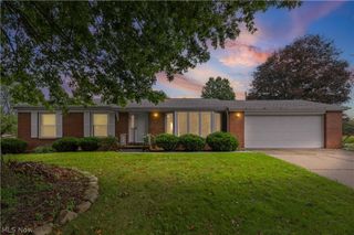 3724 Burrshire Drive NW, Canton, OH 44709