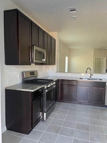 22214 Opa Glen Drive, Hockley, TX 77447