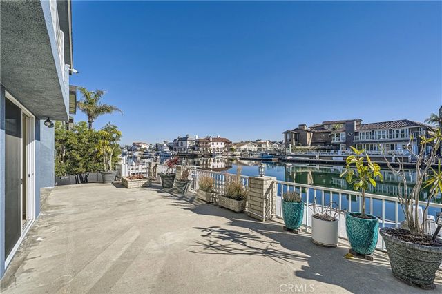 16802 Baruna, Huntington Beach, CA 92649