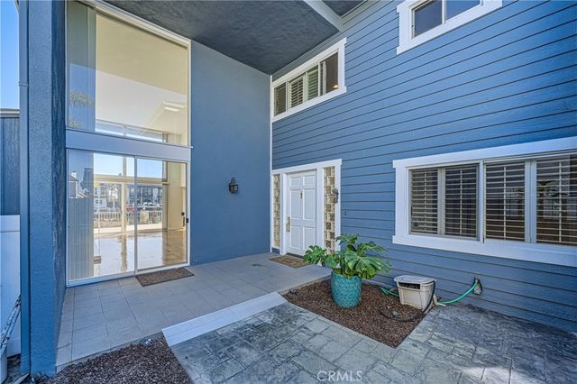 16802 Baruna, Huntington Beach, CA 92649