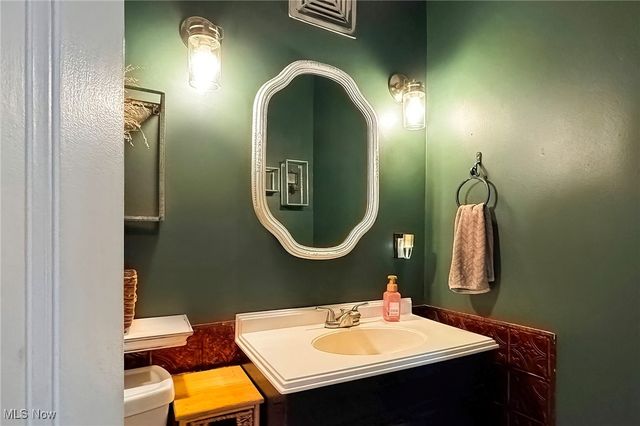 8138 Midland Road, Mentor, OH 44060