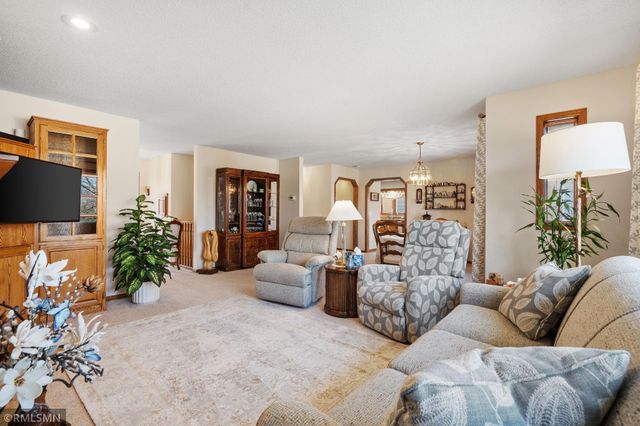 3001 Edward Street, Maplewood, MN 55109