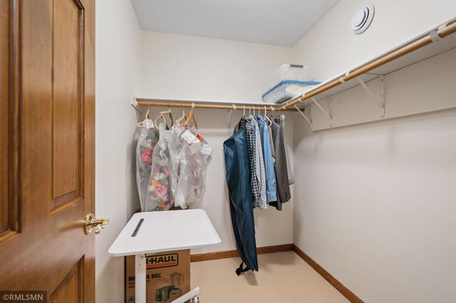 3001 Edward Street, Maplewood, MN 55109