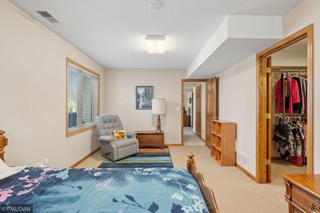 3001 Edward Street, Maplewood, MN 55109