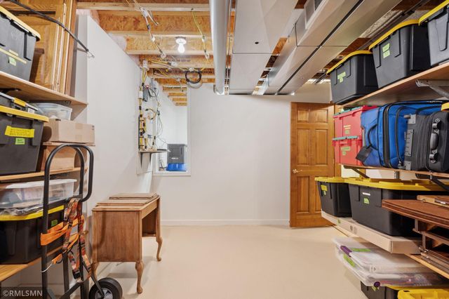 3001 Edward Street, Maplewood, MN 55109