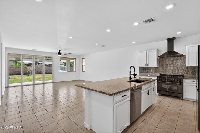 3613 S 78TH Avenue, Phoenix, AZ 85043