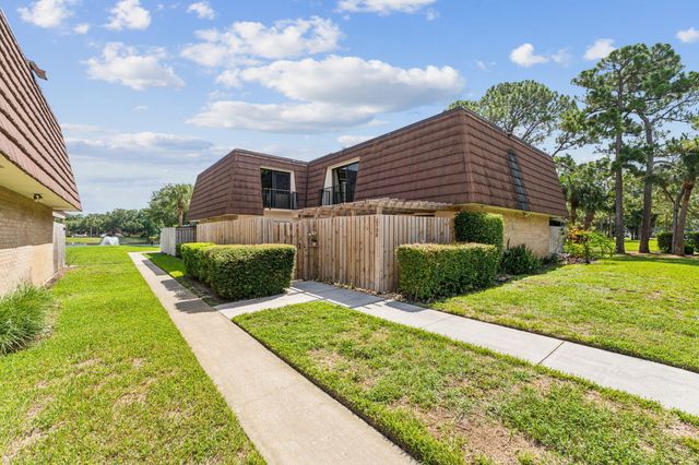 2508 25th Lane, Palm Beach Gardens, FL 33418