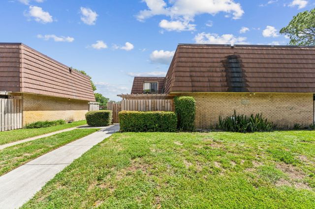 2508 25th Lane, Palm Beach Gardens, FL 33418