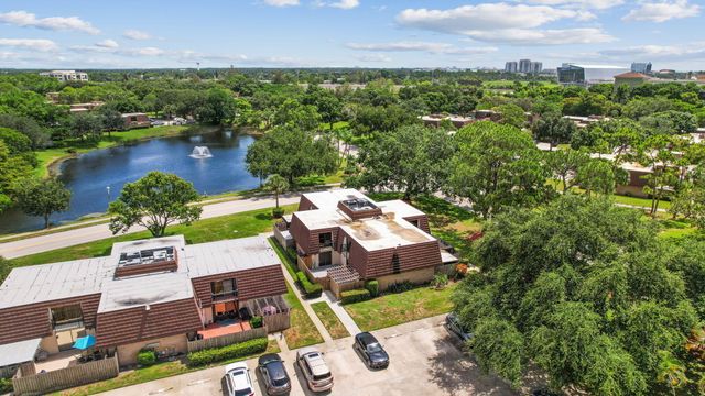 2508 25th Lane, Palm Beach Gardens, FL 33418