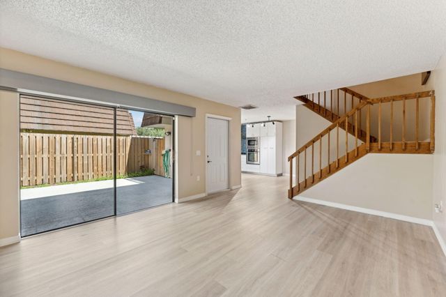 2508 25th Lane, Palm Beach Gardens, FL 33418