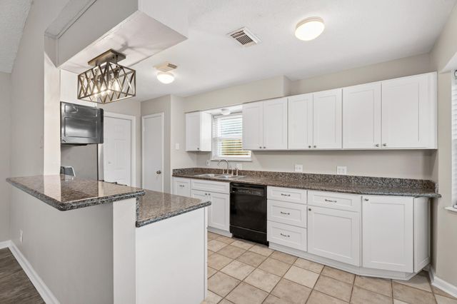 3214 Whitesail Drive, League City, TX 77573