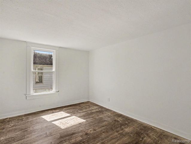 1123 E 1st Street, Monroe, MI 48161