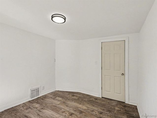 1123 E 1st Street, Monroe, MI 48161