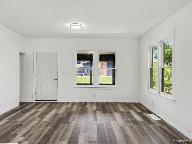 1123 E 1st Street, Monroe, MI 48161