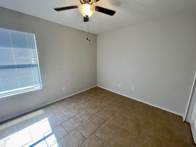 112 Cowboy CV, Kyle, TX 78640