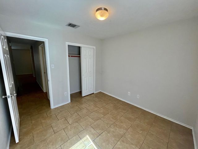 112 Cowboy CV, Kyle, TX 78640