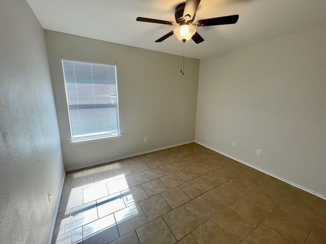 112 Cowboy CV, Kyle, TX 78640