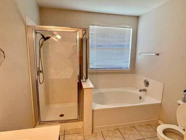 112 Cowboy CV, Kyle, TX 78640