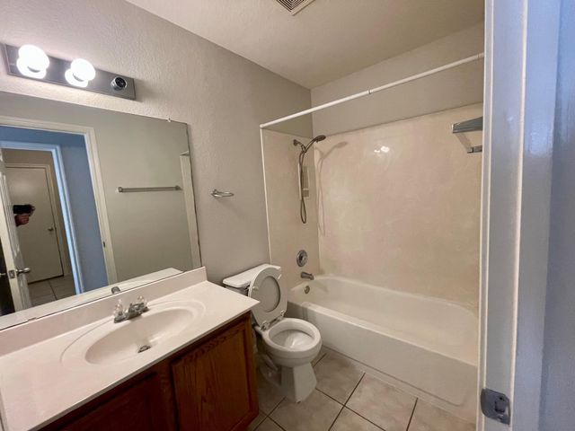 112 Cowboy CV, Kyle, TX 78640