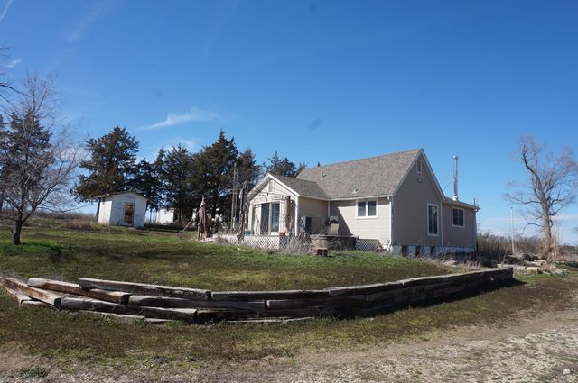 607 3200 Avenue, Abilene, KS 67410