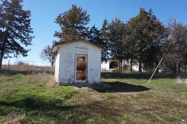 607 3200 Avenue, Abilene, KS 67410