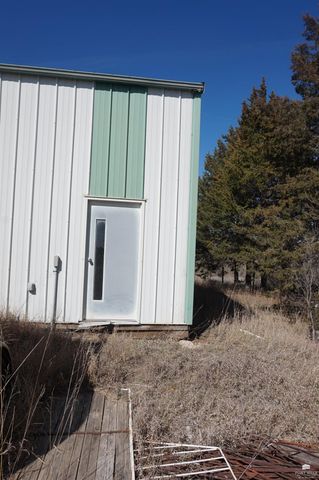 607 3200 Avenue, Abilene, KS 67410