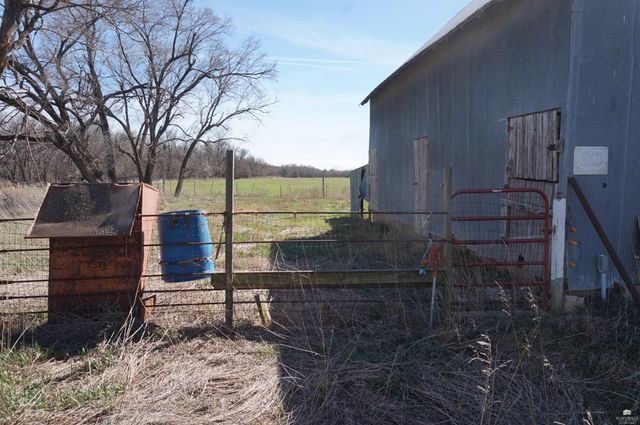 607 3200 Avenue, Abilene, KS 67410