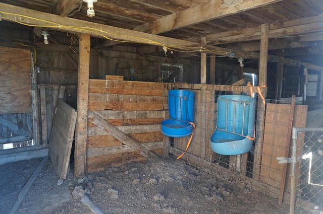 607 3200 Avenue, Abilene, KS 67410