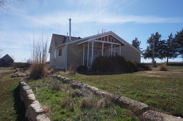 607 3200 Avenue, Abilene, KS 67410